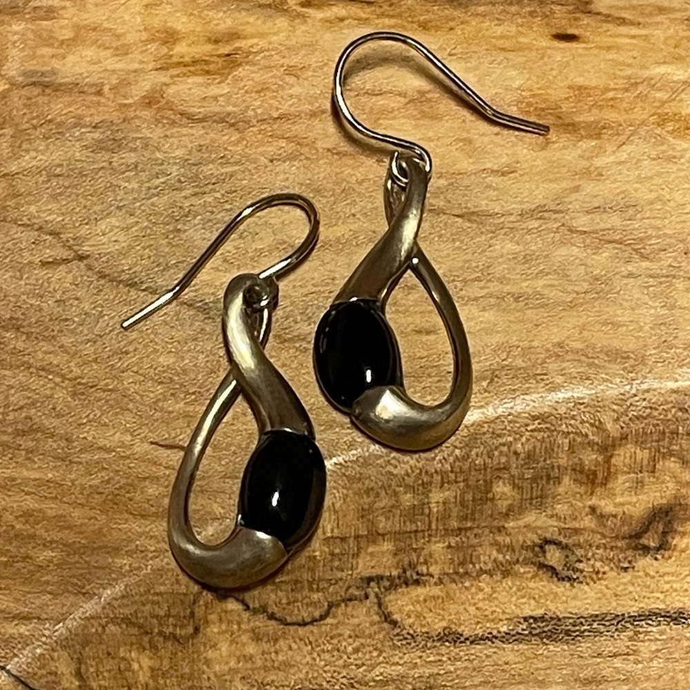 VTG 925 Onyx Modernist infinity loop earrings